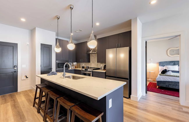 Walkable Midtown Location Modern Amenities, Pool & Gym Anthem by Avantstay - Foto 25