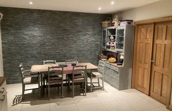 3-bed House Sleeps 6 With Patio - Photo 8