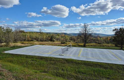 11-Acre Retreat I Firepit, Pickleball and Nature - Foto 69