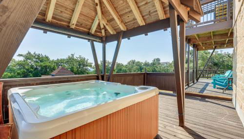 Family-Friendly Fischer Home with Private Hot Tub! - Foto 2