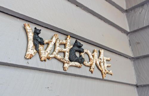 Cabin w River Access Fire Pit Grill WiFi & More - Foto 8