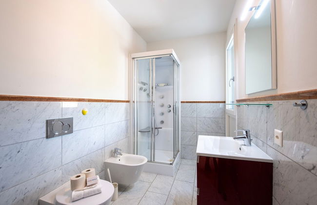 Panoramic Penthouse - Photo 10