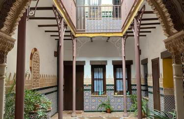 Santa Marina Suite Córdoba con Patio Andalusí - Foto 1