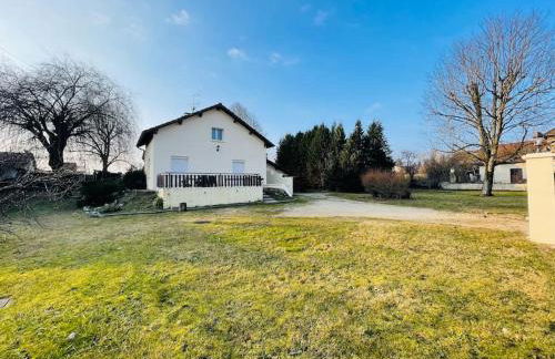 Green Gables- Old Charm - Photo 1