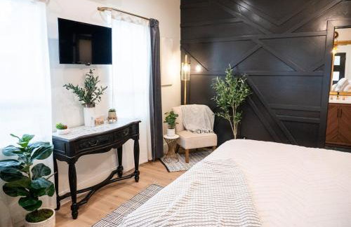 Downtown Boise Sunset Ave Romantic Private Suite - Photo 48