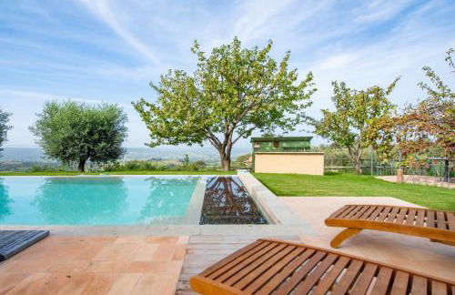 PODERE TORRICELLE 69B Pancole Gr, seaview infinity pool, jacuzzi, sauna, exclusive villa with 2 bedrooms for 4 - If you total 5 or 6 people there is an independent suite in main villa with private ensuite bathroom, kitchenette and garden dining area - Foto 35