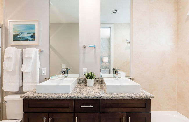 3 BR 3BA Villa 5min Disneyworld Hot Tub BBQ - Foto 5