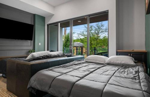 Stunning Penthouse Double King Suite on Butler Street with rooftop deck and free off street parking - Foto 57