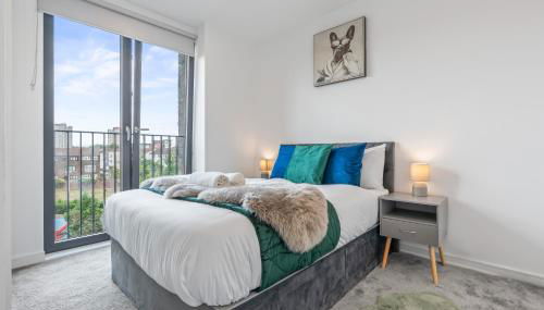 Luxury 3 bedroom with 2 bath at Plaistow opposite of station - Foto 3