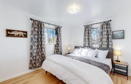 Spacious Arvada Family Home with King Beds and Office - Foto 16