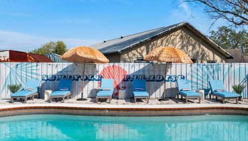 New listing~10 min to beach~Back yard fun~Pool - Foto 5, sunbed