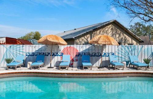 New listing~10 min to beach~Back yard fun~Pool - Foto 5