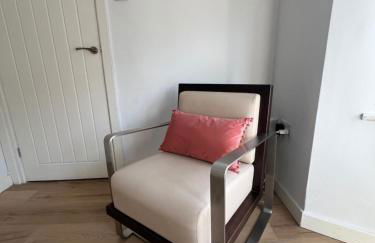 2025 Award Winner Liverpool Peach House - 4 Bedrooms - Foto 9