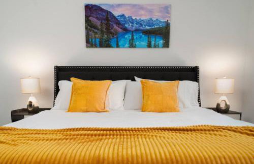 Sunrise Glow Spacious 2BR 2BA 2 King Beds Gym WFH - Foto 4