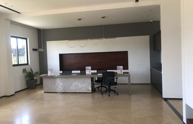 Phoenix Villa - Photo 1