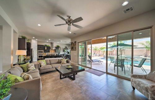 Hot Tub and Putting Green Home in Surprise - Foto 5