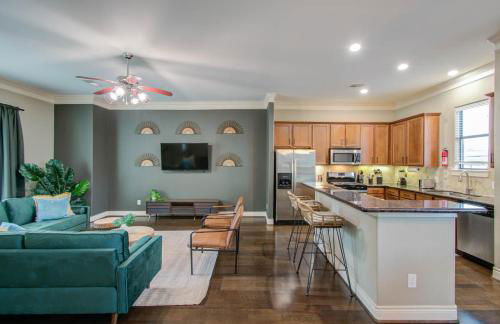 Chic & Central 3-BD Townhouse Mins to DT - Foto 2