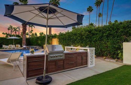 Ultra-Chic LUXE Mid-Century Estate- Resort Like Pool, Spa, Firepit, Outdoor Kitchen 3BED/3BATH - Foto 11