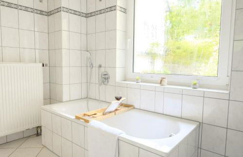 Hofgut Eveshausen Familienquartier Klassik 10-14 Gäste - Foto 34