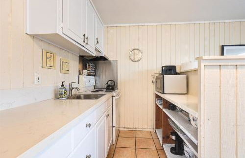 Beach Condo with Private Patio #133 - Photo 8