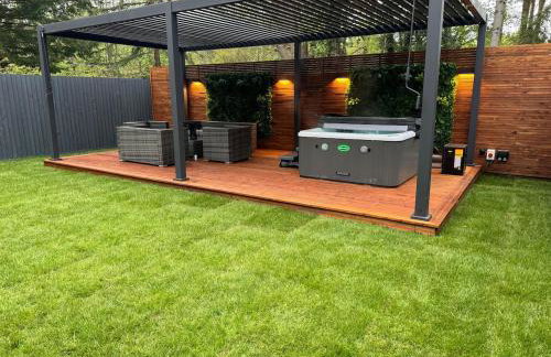 Luxury Retreat with Private Hot Tub - Foto 20