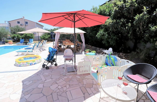 Villa Mendula Trogir - Luxury villa by the beach - heated pool - lush green garden - Photo 101