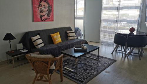 Grand studio de 33m² à 300m des plages - Photo 3