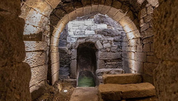 Anciens mikvé ou bains séfarades dans les caves de Bruneo