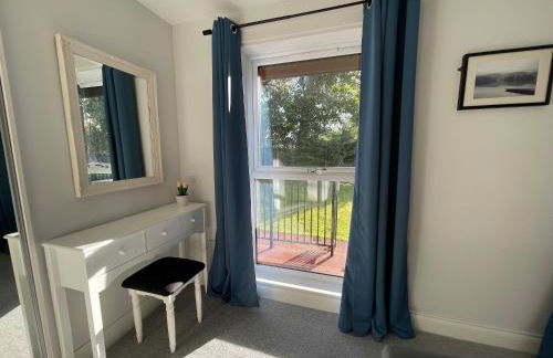 Modern Coastal Retreat, 5-Bedroom, 4-Bathroom Home, with Parking in Portsoy - Foto 11