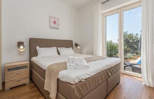 Villa in Deklici with Infinity Pool & Sea Views - Foto 14