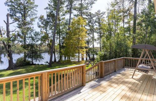 Waterfront Treehouse on the Cape Fear with Dock - Foto 26