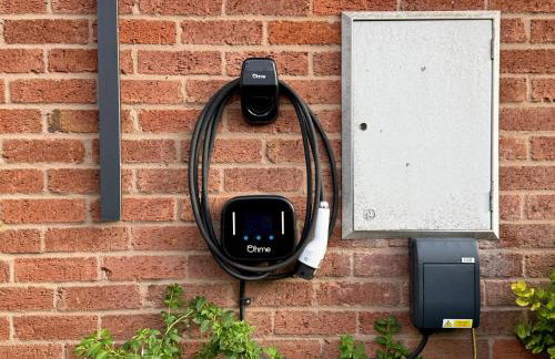 Modern 3 Bedroom Bungalow, EV Friendly, Parking Included - Foto 21