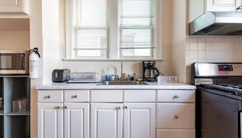 City Outside Serenity Inside: 2B1B NYC - 40 Min - Photo 4, Other