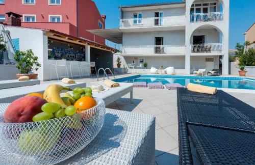 Deluxe Apartment Paula with private Pool and Sauna - Foto 22