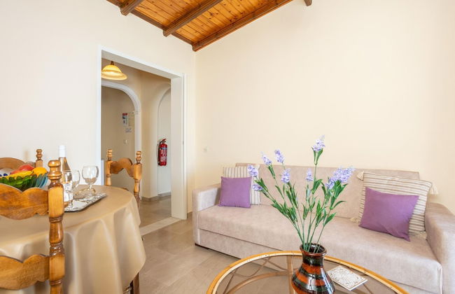 Villa Elia Large Private Pool Walk to Beach Sea Views A C Wifi Car Not Required - 1978 - Foto 32