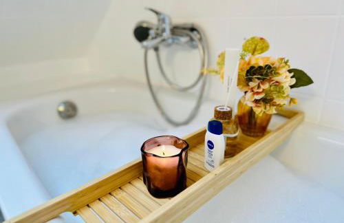 Apartment im Zentrum - Nähe Restaurant & Waschsalon - WLAN, Parkplatz, Bad & mehr - Foto 14