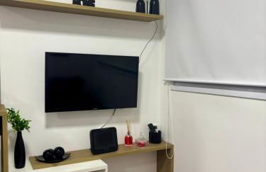 Studio Home Office Completo Cama Queen e Ar Condicionado Vista Panorâmica - Foto 19