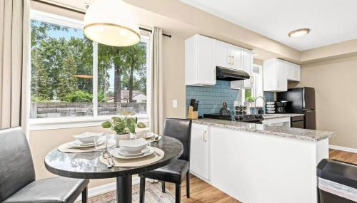 1st Floor 1BR Flat, King Bed, End Unit - Foto 4