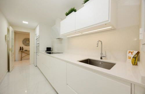 Coastal apartment, with swimming pools and close to the beach, in the tourist Bahia de Marbella - Photo 14