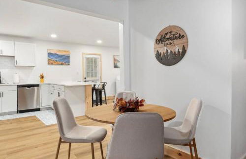 Hidden Hollow 3BD Cabin - Hot Tub, Wifi, Game Room, Fire Pit - Foto 17