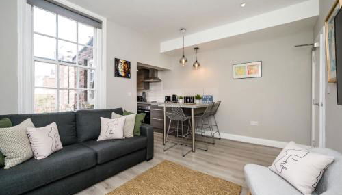 Two Apartments in One , City Centre, Sleeps 11! - Foto 5