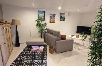 Rez de Jardin d'une Bastide VILLA LA GARDI avec Piscine privée - Foto 28