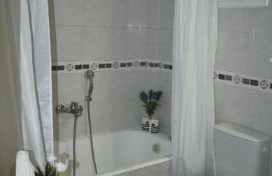 Portico Cozy Home - Photo 39