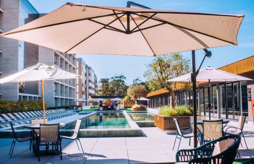 Resort com Piscina Aquecida e Garagem em Xangri-lá - Foto 8