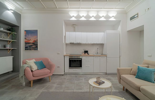 Central 4BR Flat - 2 Units Combined with Balconies, Near Cismigiu, 2 Kitchens & 2 Baths - Foto 25