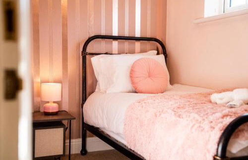 The Tudor Escape - 3 Bedroom House in Canterbury City Centre with Parking - Foto 33