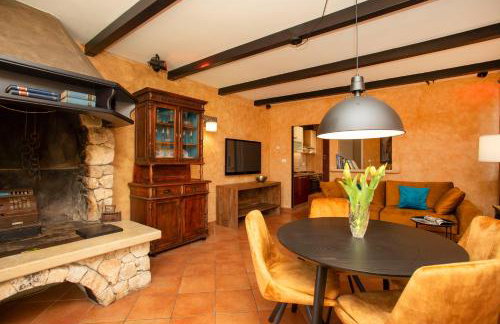 Romantic Villa Green Sky with Pool and Garden - Foto 27