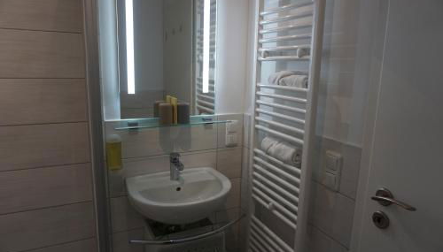 Einraumapartment im Erdgeschoss mit Seeblick - Foto 4