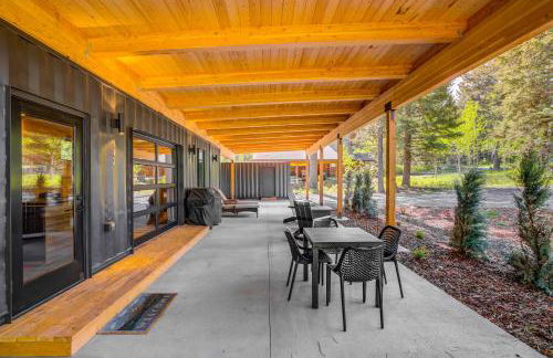 Two Pines - Unique container home w/hot tub - Downtown - Trailer Parking - Pet friendly - Foto 2