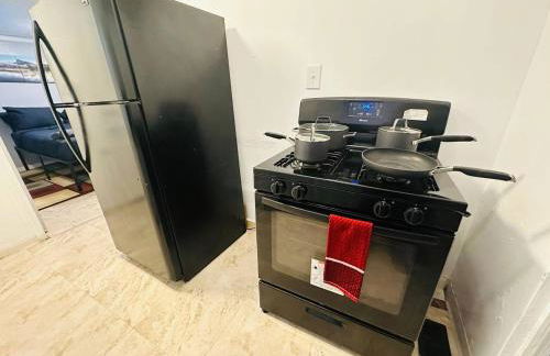 Refurbished 3 Bed, 2 Bath Apt - Near Park and Falls - Foto 15